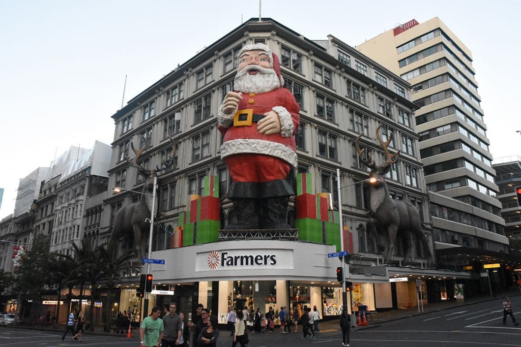 Kdo nosí dárky v novém Zelandu?